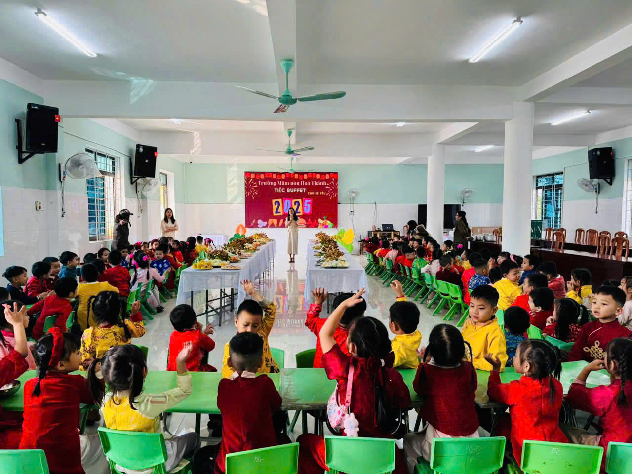 XUÂN YÊU THƯƠNG - BÁNH CHƯNG TẶNG BẠN NĂM 2025